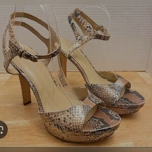 NWOT- Leather Ankle Strap Platform heels - Via Spiga “Brooke” model. Never worn.